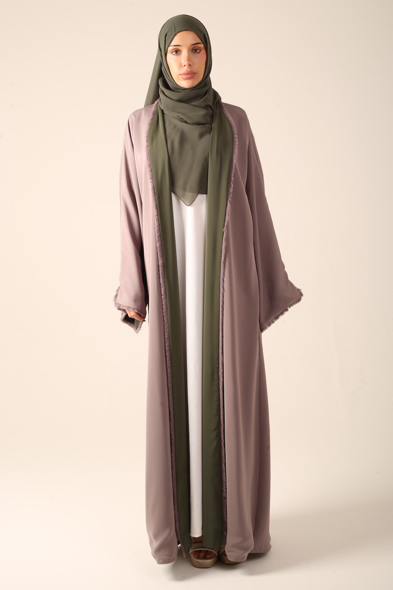 Frayed Elegance Reversible Abaya - Green