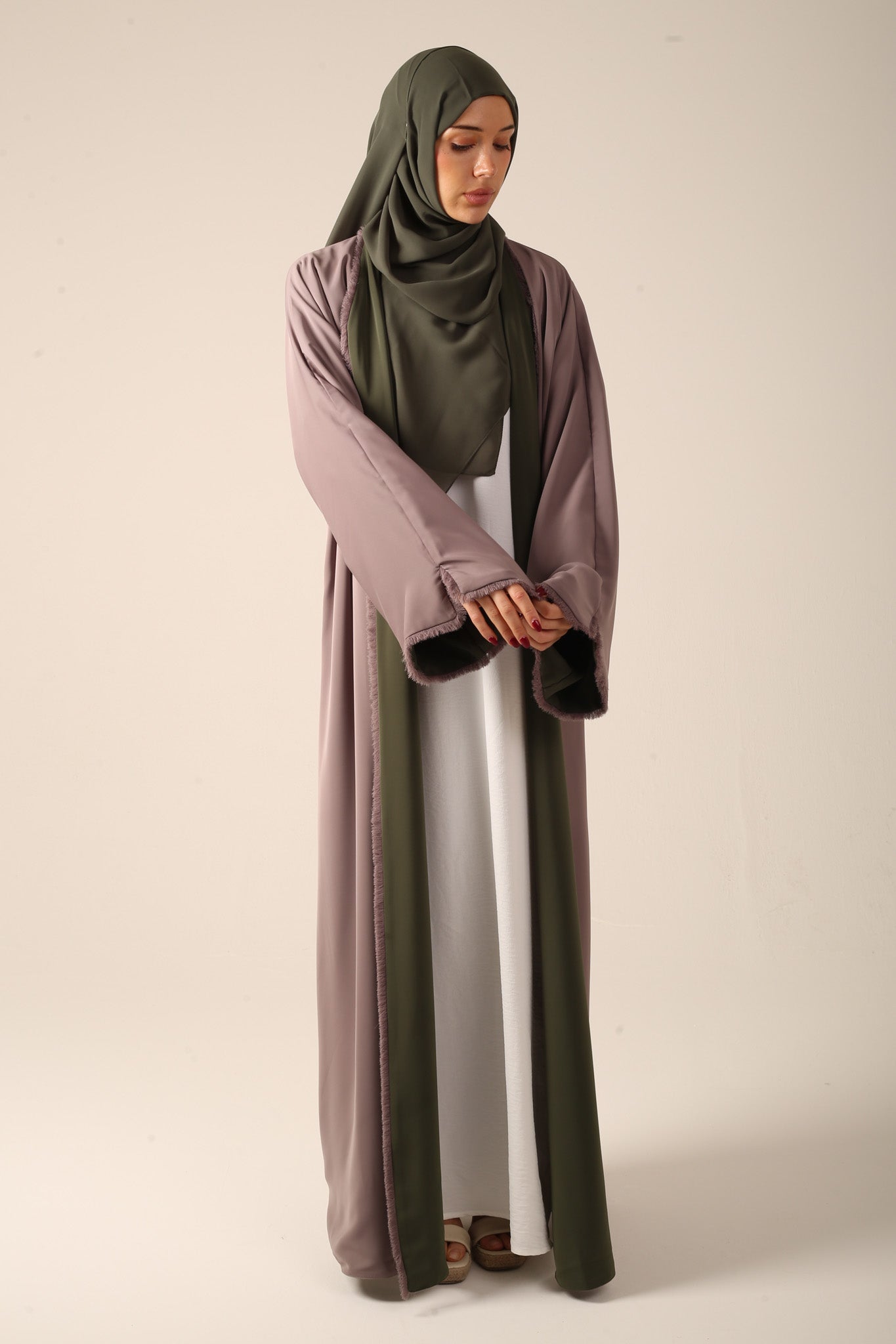 Frayed Elegance Reversible Abaya - Green