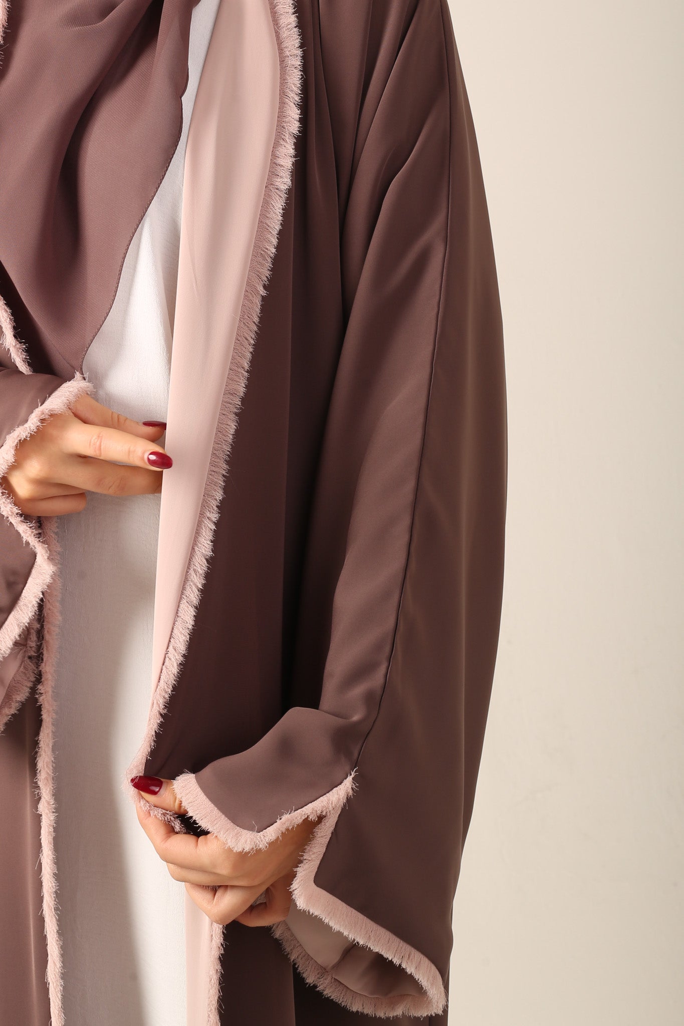 Frayed Elegance Reversible Abaya - Mocha